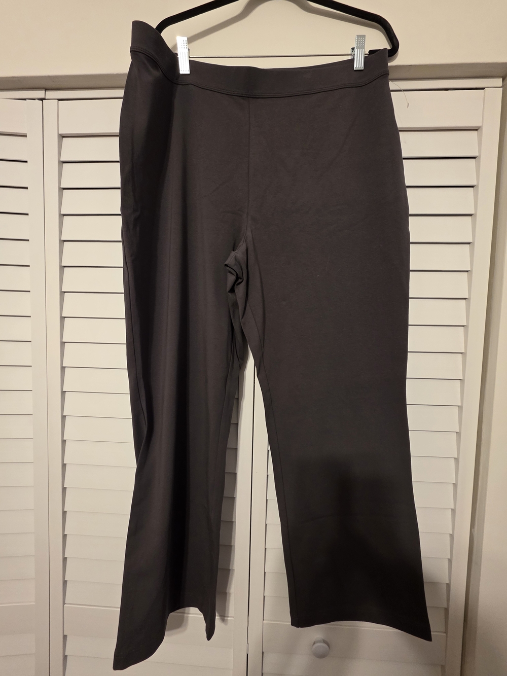 Women's LL Bean pants — Grey